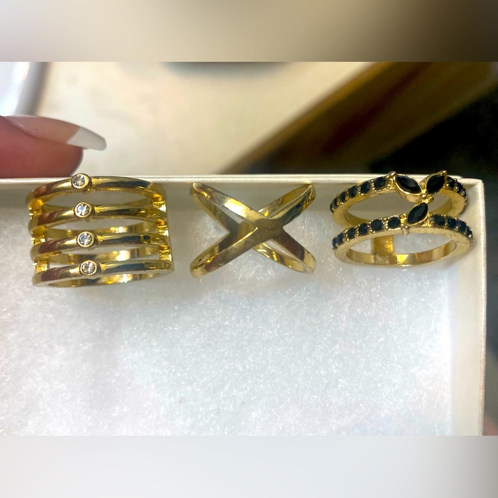 💰2/$10 Ring set -3- gold and black rhinestone